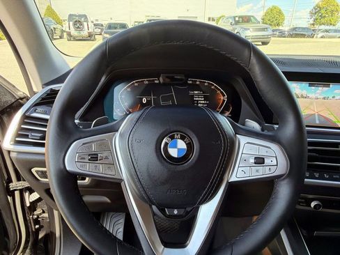 Used 2022 BMW X7 xDrive40i w/ Premium Package image 29