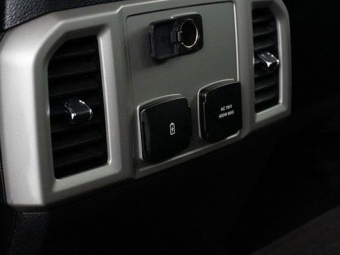 Used 2019 Ford F250 Lariat w/ Lariat Ultimate Package AWD/4WD image 26
