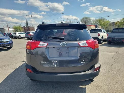 Used 2014 Toyota RAV4 LE image 4