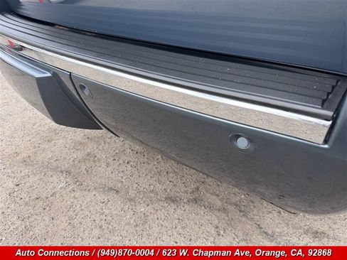 Used 2010 Cadillac Escalade 2WD image 28