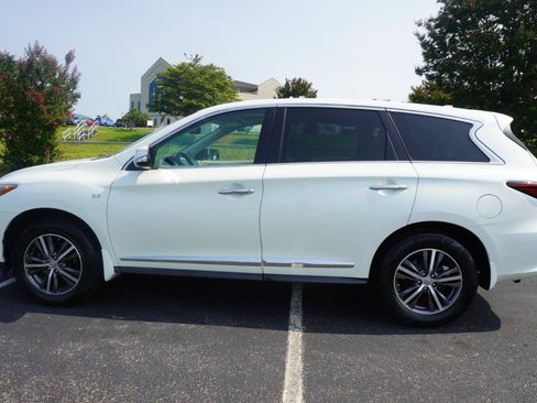 Used 2017 INFINITI QX60 Luxe w/ Premium Plus Package AWD/4WD image 4