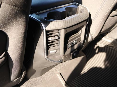 Used 2025 RAM 1500 Big Horn AWD/4WD image 13