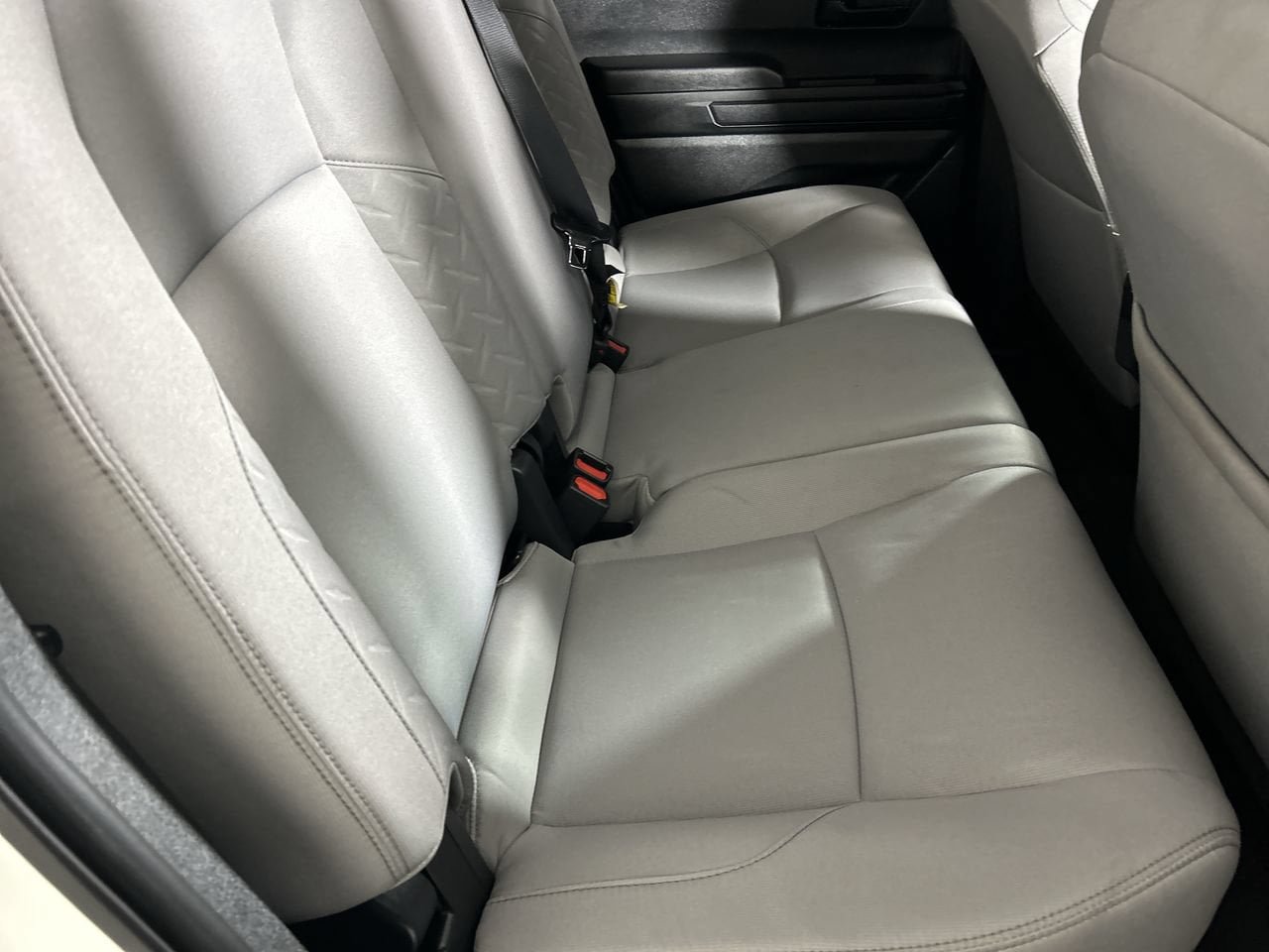 Used 2025 Toyota Tacoma SR5 AWD/4WD image 25