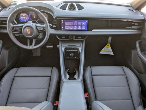 New 2026 Porsche Macan 4S Electric AWD/4WD image 22