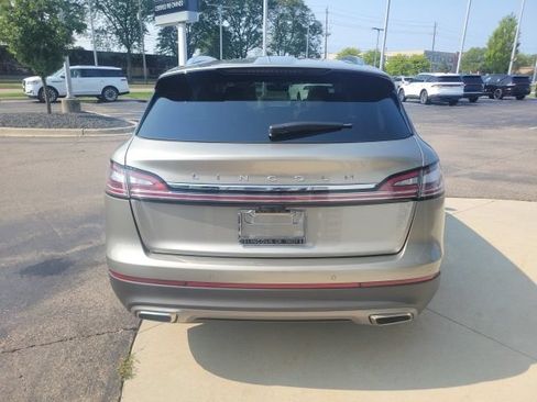 Used 2023 Lincoln Nautilus Reserve AWD/4WD image 13