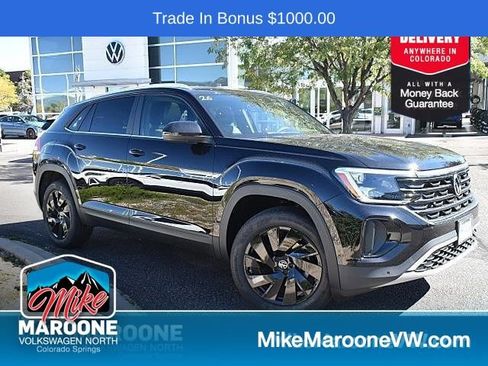 New 2026 Volkswagen Atlas Cross Sport SE image 1