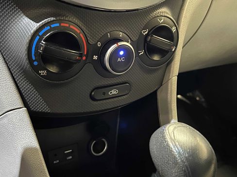 Used 2017 Hyundai Accent Value Edition image 24