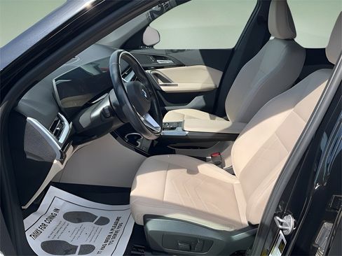 Used 2023 BMW X1 xDrive28i w/ Convenience Package image 2