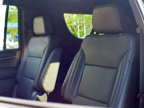 Used 2021 GMC Yukon XL Denali w/ Denali Premium Package image 45