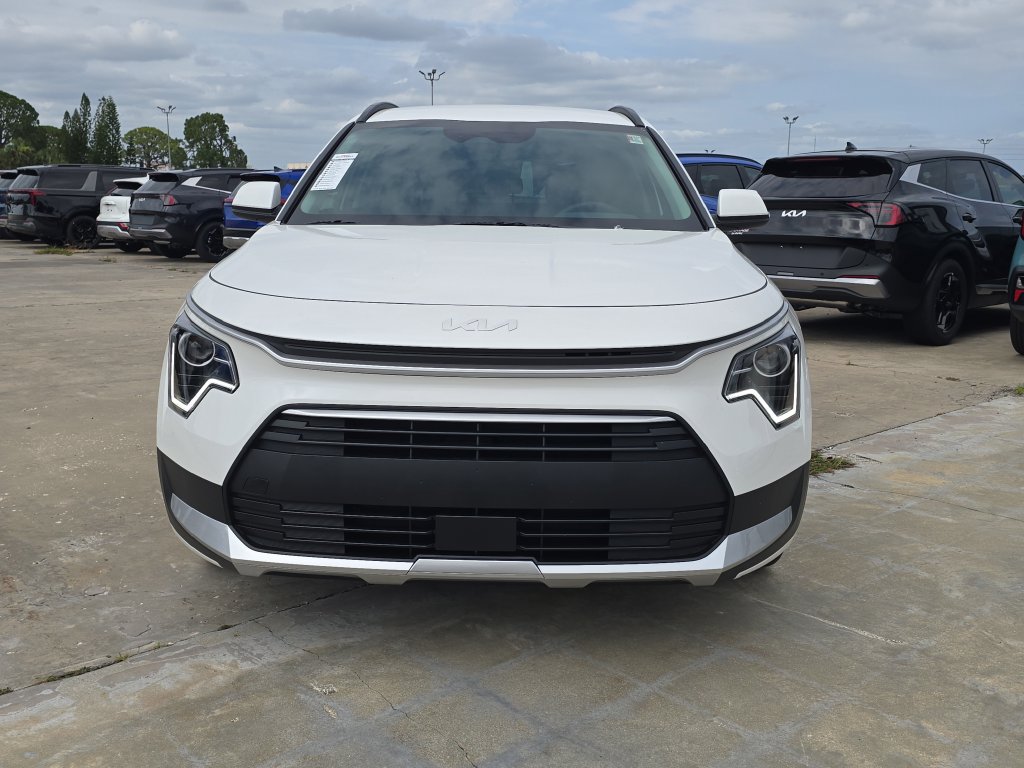 New 2026 Kia Niro EX FWD image 3
