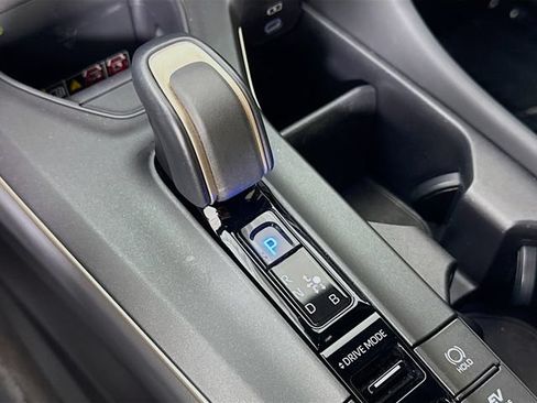 Used 2023 Toyota Crown w/ Carpet Mat Package (TMS) AWD/4WD image 20