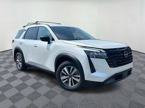 New 2026 Nissan Pathfinder SL AWD/4WD image 1