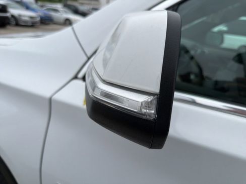Used 2022 Chevrolet Traverse LT AWD/4WD image 8