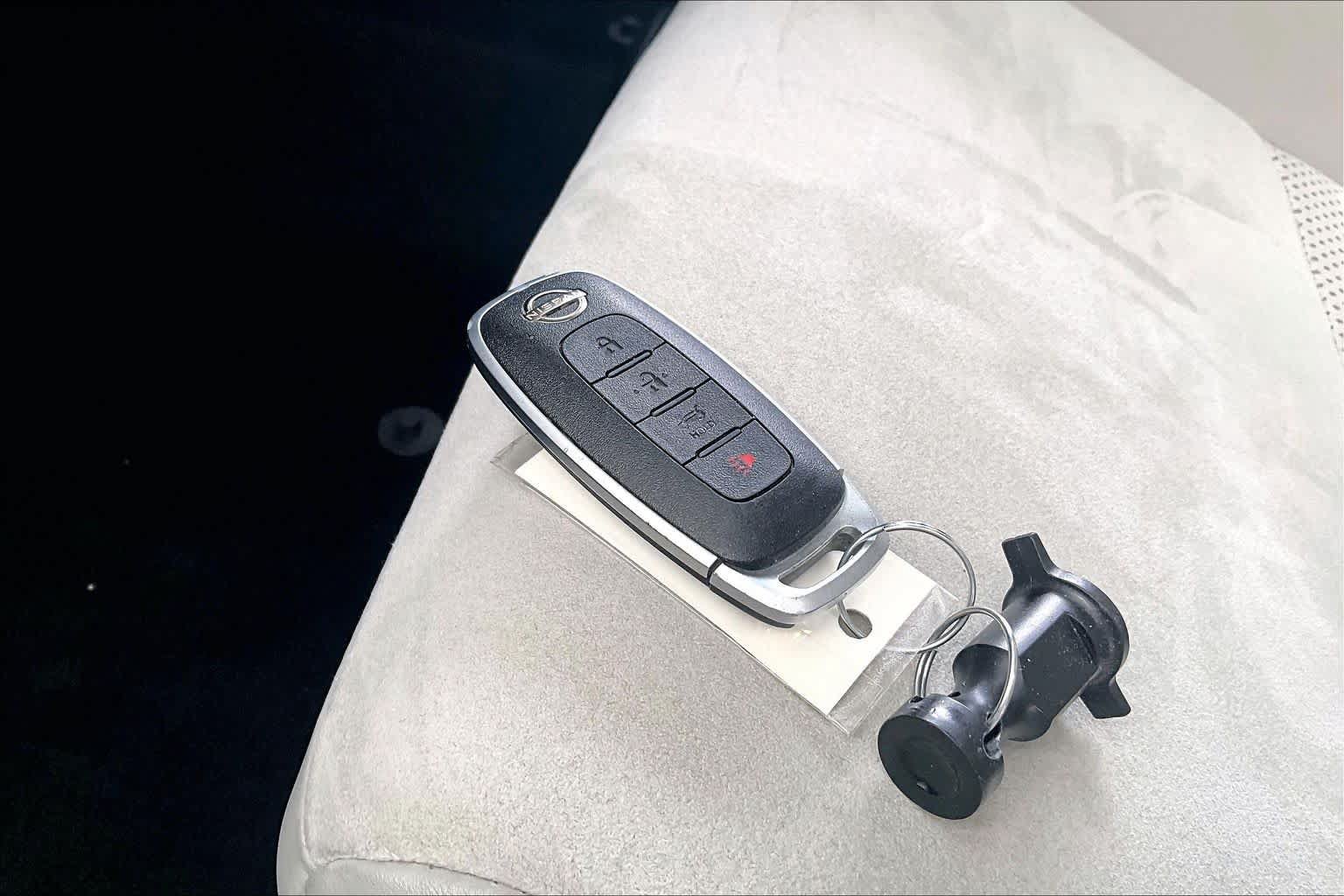 Certified 2023 Nissan Ariya AWD image 14