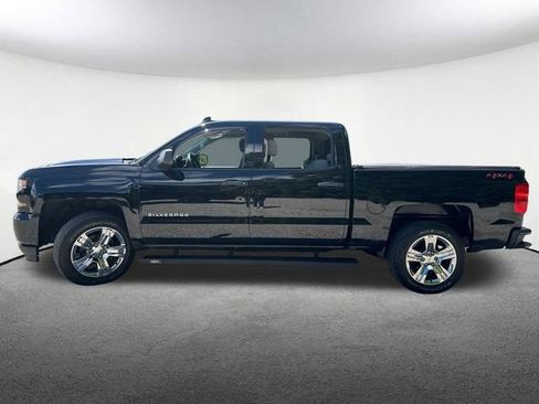 Used 2018 Chevrolet Silverado 1500 Custom w/ Custom Value Package AWD/4WD image 6