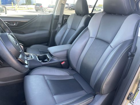 Used 2025 Subaru Outback Onyx Edition image 11