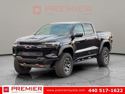 Used 2024 Chevrolet Colorado ZR2 AWD/4WD image 1