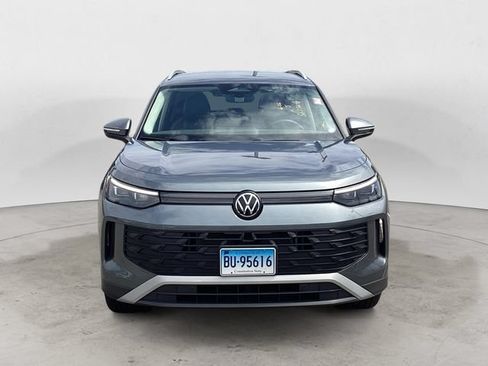 Used 2026 Volkswagen Tiguan SE AWD/4WD image 8
