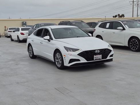 Used 2020 Hyundai Sonata SEL w/ Convenience Package FWD image 3