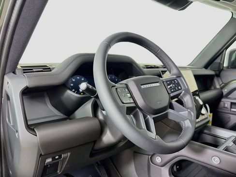 New 2026 Land Rover Defender 110 S AWD/4WD image 9