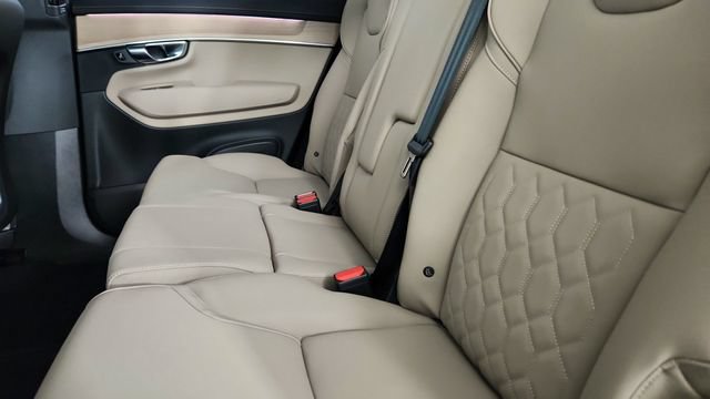 Used 2026 Volvo XC90 B6 Plus w/ Protection Package Premier AWD/4WD image 30
