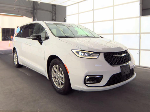 Used 2025 Chrysler Pacifica Select FWD image 6