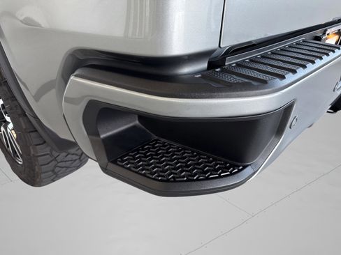 Used 2025 GMC Sierra 1500 AT4 w/ AT4 Premium Package image 16