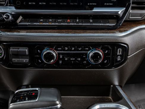 Used 2023 GMC Sierra 1500 Elevation w/ Preferred Package image 26