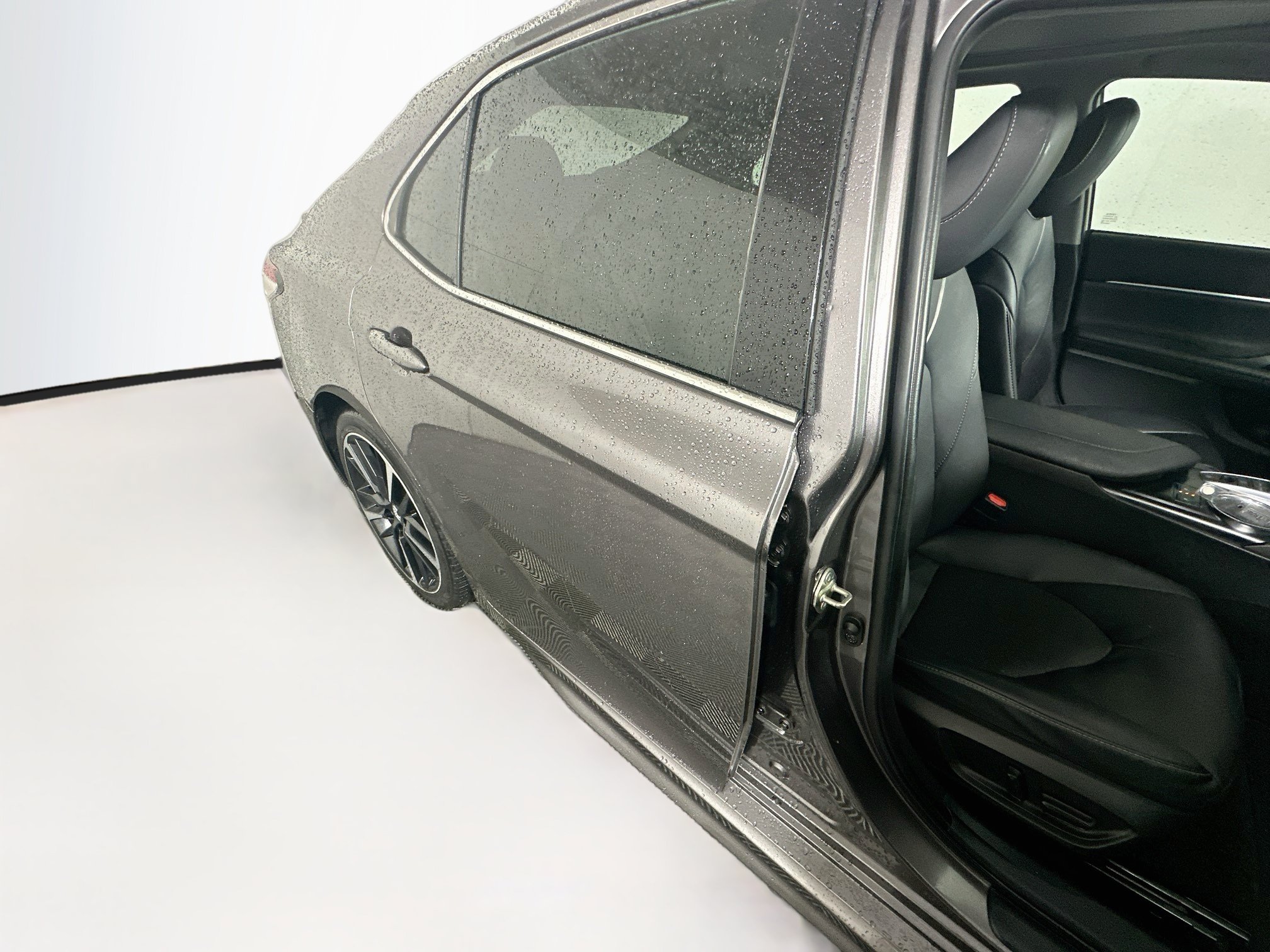 Used 2020 Toyota Camry XSE FWD image 28
