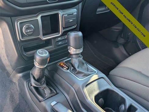 Used 2021 Jeep Wrangler Sport image 6