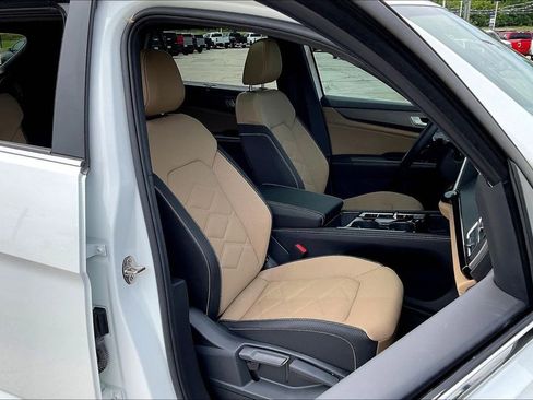 Used 2024 Volkswagen Atlas Cross Sport SE w/ Panoramic Sunroof Package AWD/4WD image 7