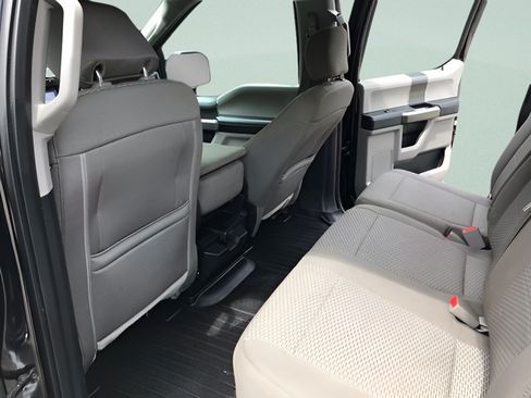 Used 2018 Ford F150 XLT w/ Equipment Group 302A Luxury AWD/4WD image 11