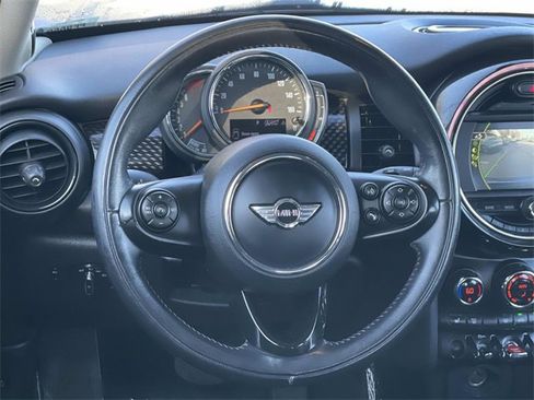 Used 2018 MINI Cooper S image 8