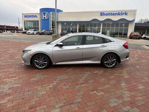 Used 2019 Honda Civic EX image 11