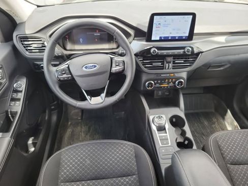 Certified 2023 Ford Escape Active AWD/4WD image 26