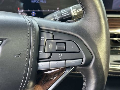 Used 2023 Cadillac Escalade Sport Platinum w/ LPO, ONYX Package image 16