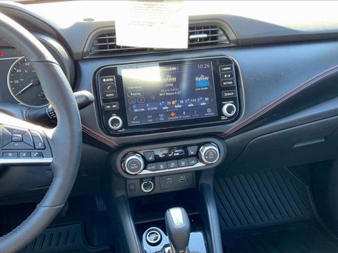 New 2025 Nissan Versa SR w/ Trunk Package image 8