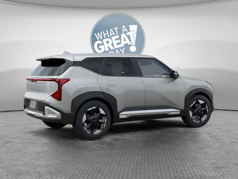 New 2027 Kia Seltos S FWD image 6