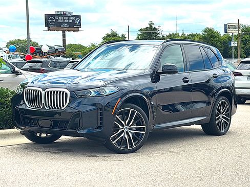 New 2026 BMW X5 xDrive40i w/ M Sport Package AWD/4WD image 2