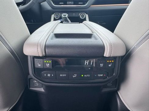 New 2026 Toyota Grand Highlander Platinum image 15