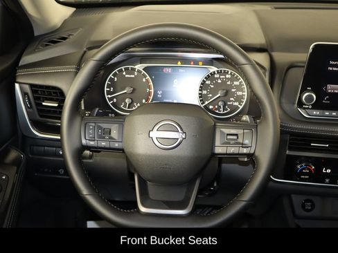 Used 2026 Nissan Rogue SV FWD image 7