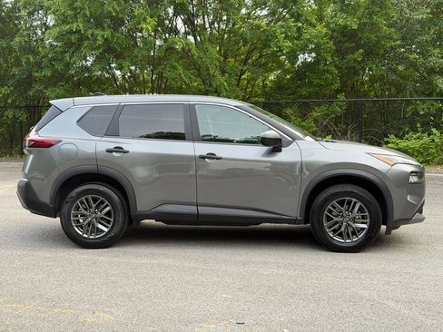 Used 2023 Nissan Rogue S FWD image 8