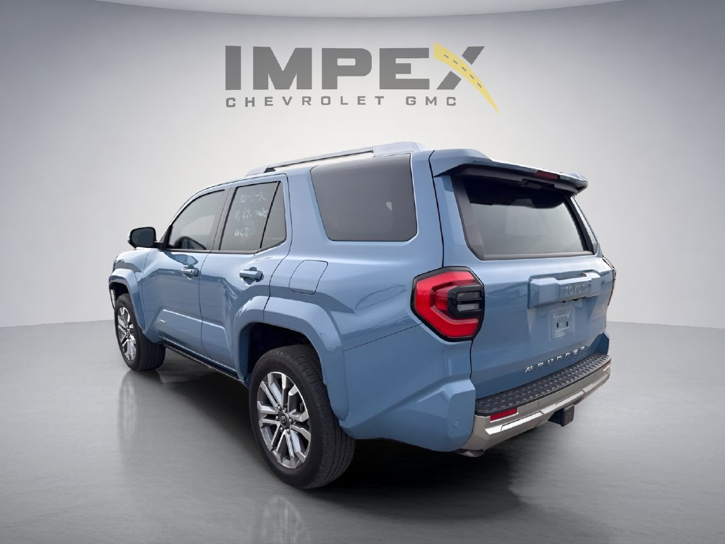 Used 2025 Toyota 4Runner Limited AWD/4WD image 3