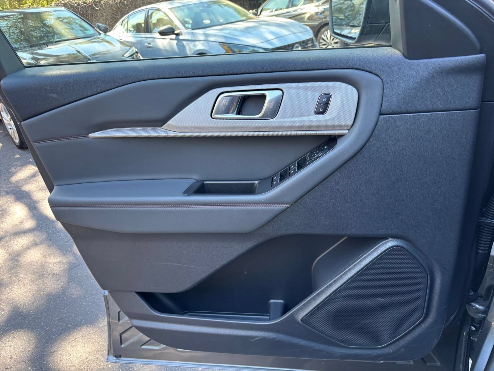 Used 2026 Ford Explorer Active RWD image 18