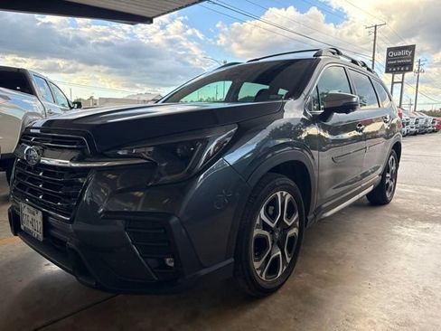Used 2023 Subaru Ascent Limited w/ Technology Package AWD/4WD image 3
