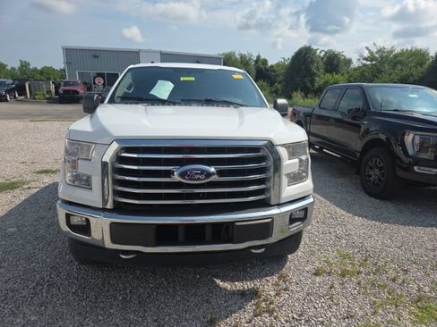 Used 2017 Ford F150 XLT w/ Equipment Group 301A Mid AWD/4WD image 10