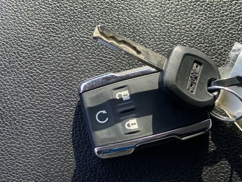 Used 2020 GMC Canyon Denali image 39