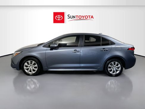 Used 2025 Toyota Corolla LE FWD image 7