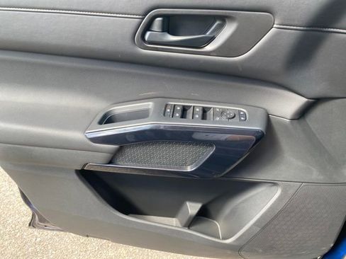 New 2026 Nissan Pathfinder SV image 13