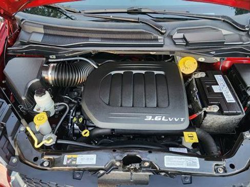 Used 2014 Dodge Grand Caravan SXT image 24